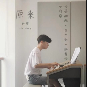 他含着她的花蒂猛吸
